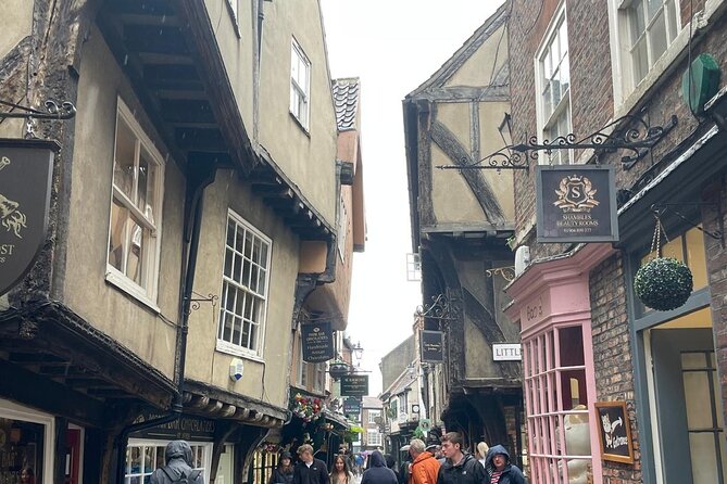 History and Hauntings Self Guided Walking Tour in York with App - A haunted mansion and Constantine’s statue