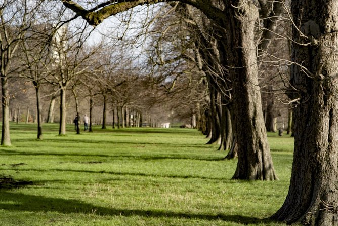Hyde Park and Kensington Gardens: A Self-Guided Audio Tour - Budge’s Walk and Speke Monument reward careful attention