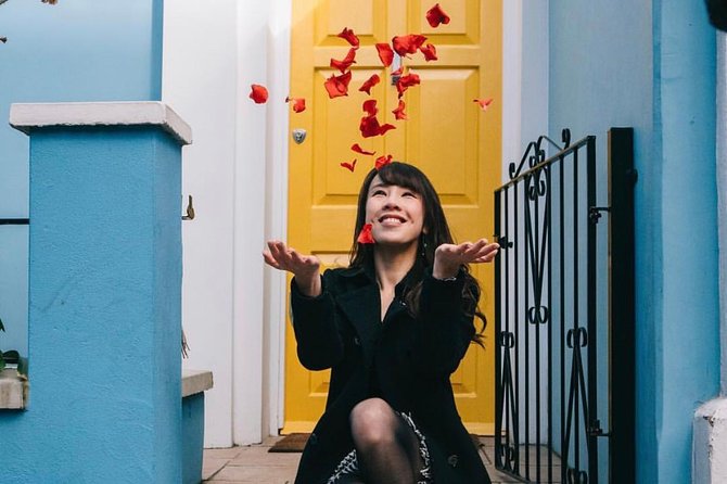 Instagrammable photos in Notting Hill - Meeting at Notting Hill Gate