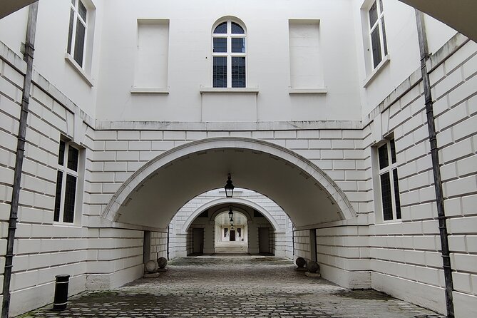 Interactive Treasure Hunt Experience of Greenwich's Secrets - Starting at Greenwich Foot Tunnel