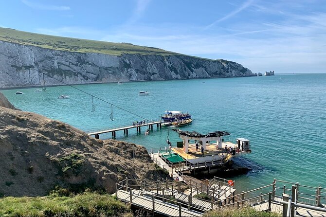 Isle of Wight Guided Day Tour from London - Shanklin Beach, lunch, and the old town