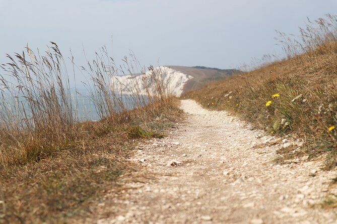 Isle of Wight Tour App, Hidden Gems Game and Big Britain Quiz (7 Day Pass) UK - How much value do you get for $34.41?