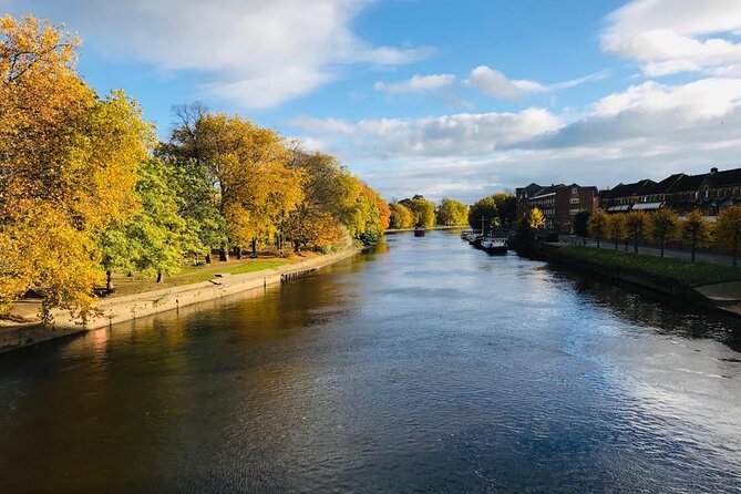 J & M York City Walking Tours - Castle earthworks and York’s darker tales