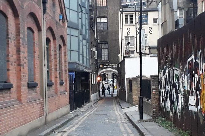 Jack the Ripper London Private Taxi Tour - Why a taxi is useful for this London mystery