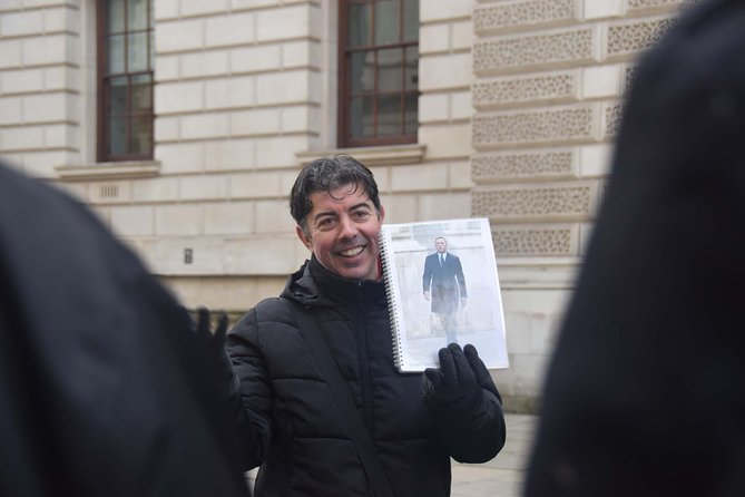 James Bond Film Location Walking Tour in London - The short bus ride and the real walking effort