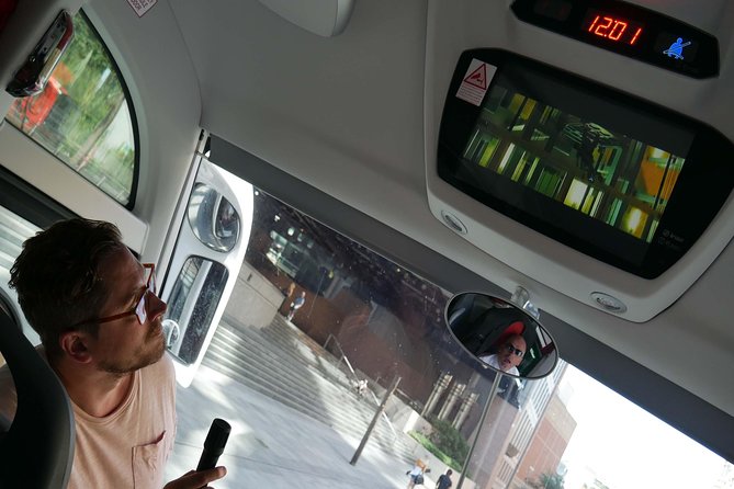 James Bond Small Group Mini Coach Tour of London - What the four-hour pace feels like