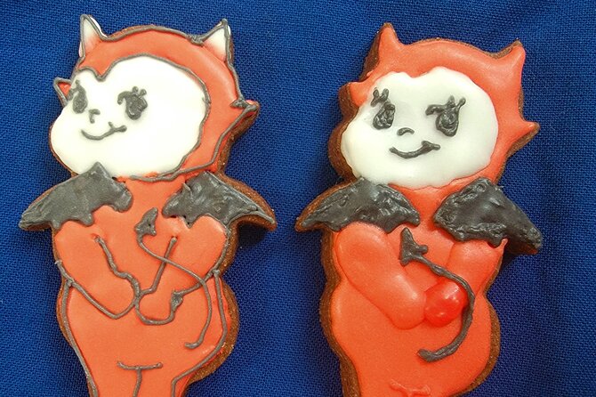 Kew Biscuit Decorating Class for Adults - Why a Group of Eight Feels Right