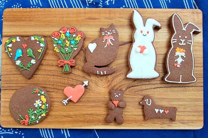 Kew Biscuit Decorating Class for Adults - The First Half Hour: Biscuits, Icing, and Basic Control
