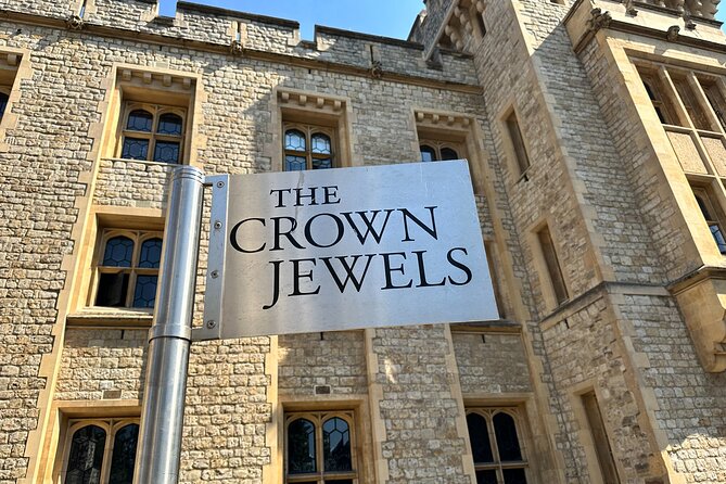 Kid-Friendly Tour: Tower of London and Tower Bridge Entry - Tower Bridge: one hour above the Thames
