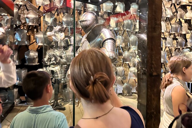 Kid-Friendly Tour: Tower of London and Tower Bridge Entry - Why the private guide matters for children