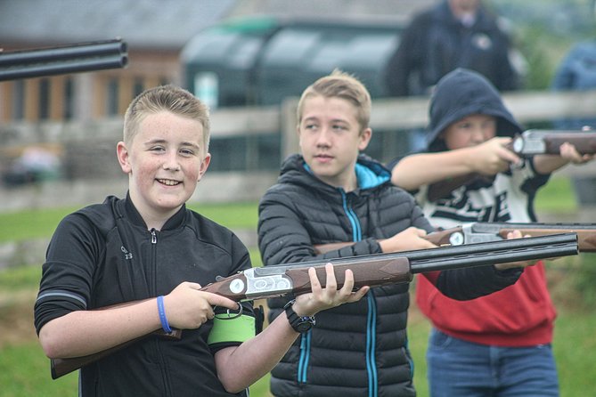 Laser Clay Shooting - Friendly contests give the hour its spark