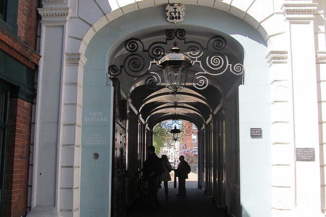 Law in London Private Tour - The Rolls Building and modern commercial disputes
