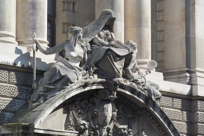 Law in London Private Tour - Timing, meeting point, and physical demands