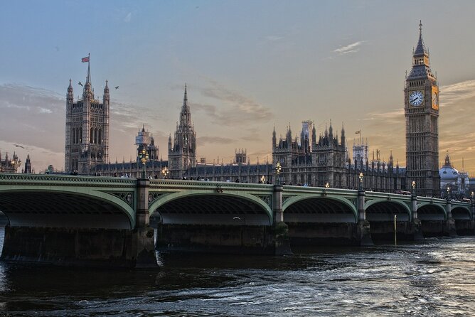 Layover Tour of London from LHR Executive Luxurious Vehicle Private Tour - St. Paul’s Cathedral and the City of London