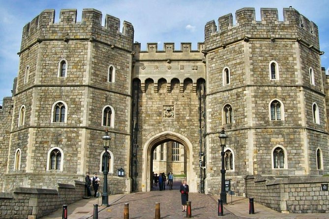 LEGOLAND® and Windsor Castle Independent Full Day Private Tour - A 9:00 a.m. start and door-to-door transport