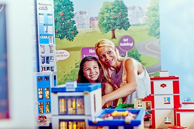 LEGOLAND Discovery Centre Manchester - MINILAND turns Manchester into a LEGO city