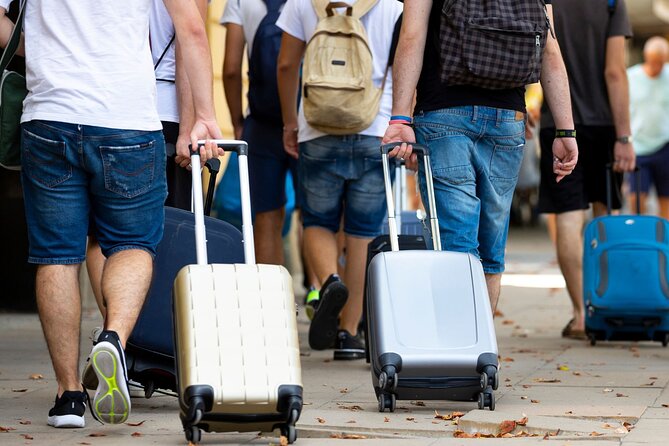 Liverpool Airport Transfer 1 to 14 Passengers One Way Transfer - Who Should Book This Private Minibus?