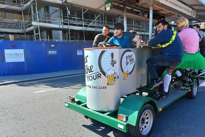LIverpool beer or prosecco bike tour - Pedaling through the full Baltic Triangle