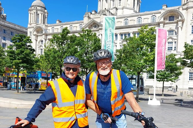 Liverpool City Centre Highlights Tour - Starting at Kings Dock and getting oriented
