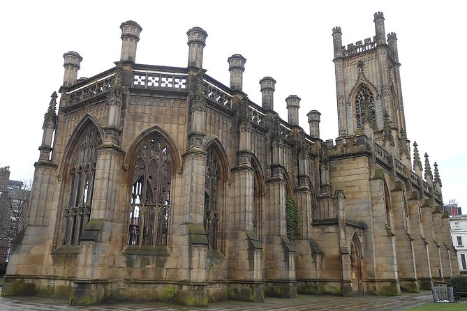 Liverpool Private City Tour and Chester City - Starting at Albert Dock
