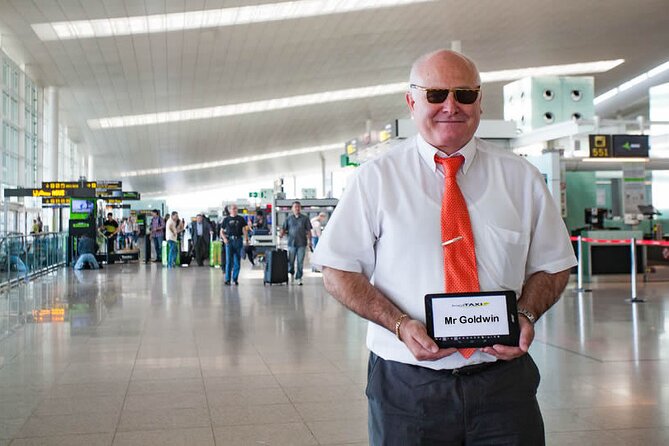 Liverpool Private Transfer from Liverpool Airport to City centre - Finding Your Driver in the Arrival Lounge