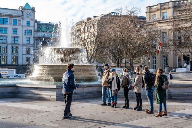 London: 2 Guided Walking Tours + Hop-on Hop-off Bus +River Cruise - The London landmarks walk, from Westminster to the West End