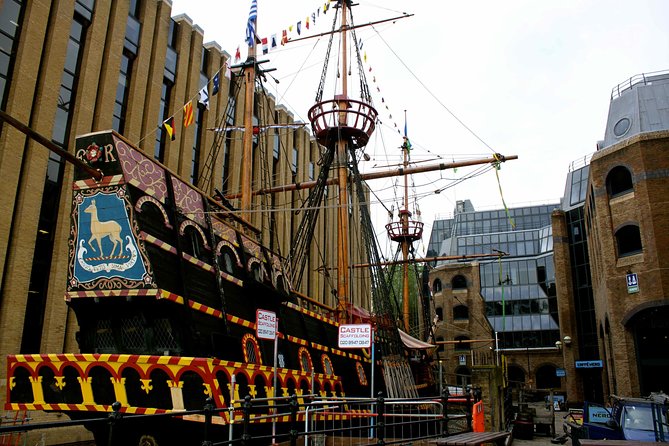 London 30 Top Sights with Fun Local Guide - Big Ben and Parliament Square