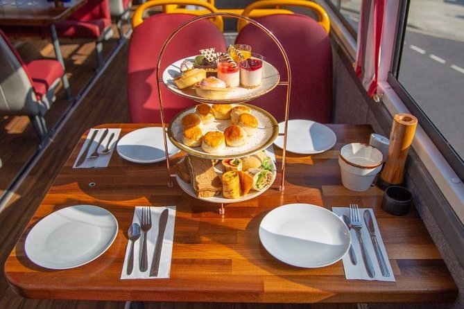 London Afternoon Tea Bus with Panoramic Tour - Service And The Overall Mood