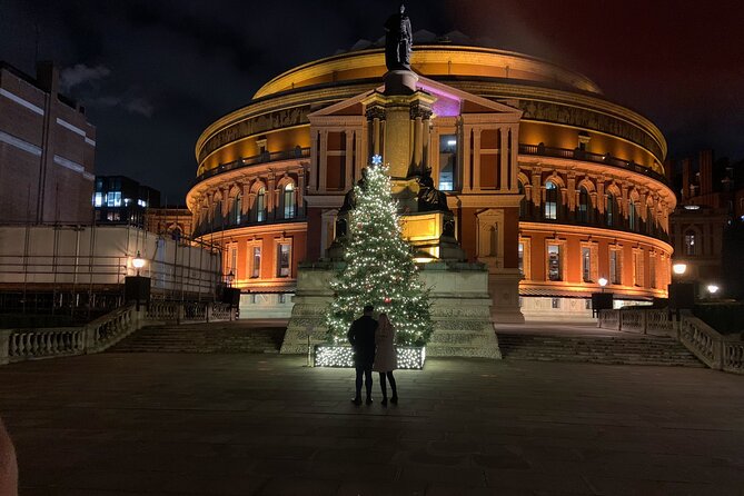 London Bespoke Black Cab Christmas Lights & Sights Private Tour - Sloane Square and the King’s Road gateway