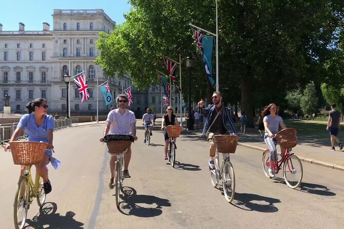 London Bike Tour: Landmarks, Secret Gems, Pub Stop & Street Art - Painting in the Banksy Tunnel beneath Waterloo