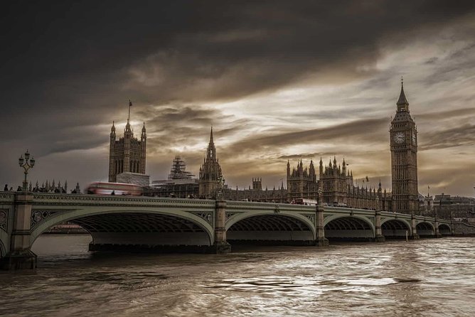 London by Night Sightseeing Tour - Open Top Bus - The guides make or break the ride