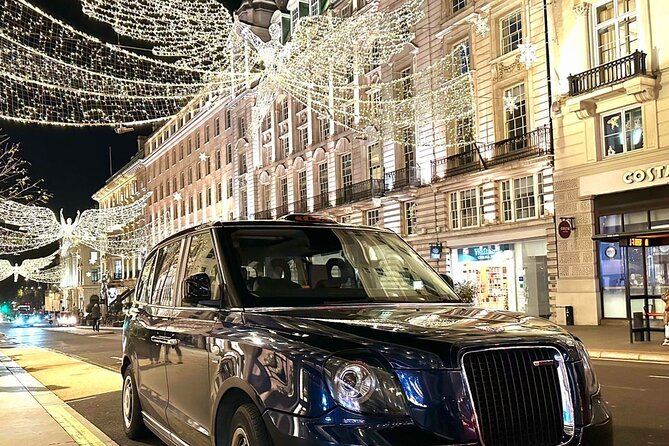 London by Night Taxi Tour - Buckingham Palace under the lights
