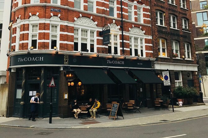 London Charles Dickens Puzzle Questo and Self-Guided Tour - Staple Inn and layers of London’s past