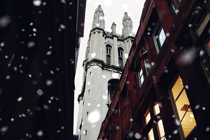 London Christmas Carol & Charles Dickens Small Group Walking Tour - Richard Chambers’s storytelling is the main attraction