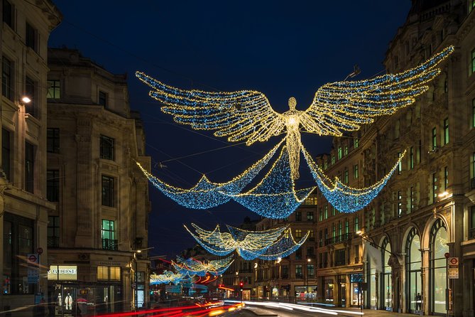 London Christmas Eve Illuminations Guided Tour by Night - Trafalgar Square and the Christmas-light circuit