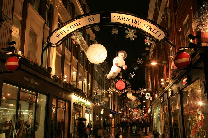 London Christmas Eve With 3 Course Dinner and Midnight Mass - The guide can make or break a long night