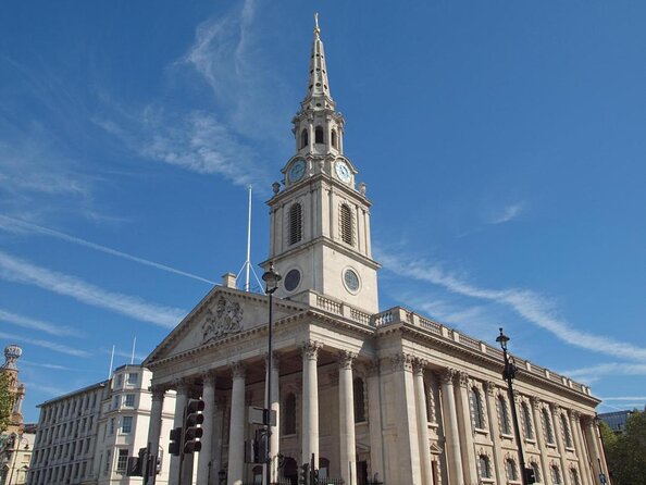 London Christmas Eve With 3 Course Dinner and Midnight Mass - What the $171.95 price really covers