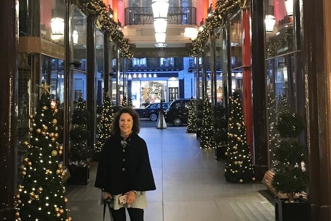 London Christmas Lights Private Tour by Traditional Black Cab - Traffic, timing, and the two-and-a-half-hour question