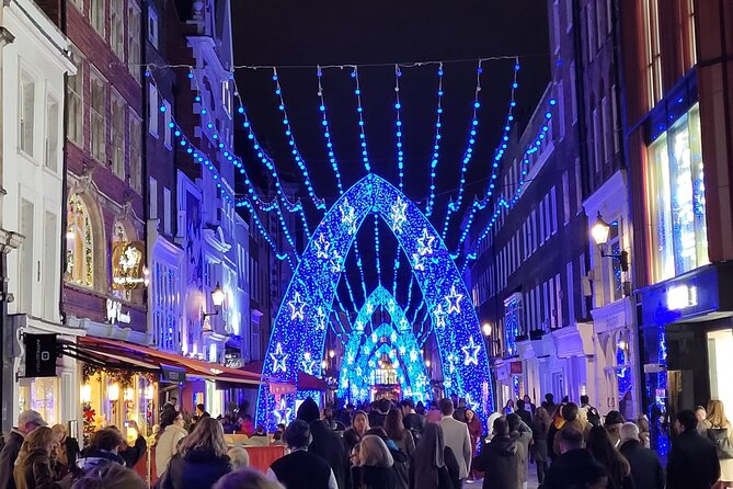 London Christmas Lights Private Walking Tour - Trafalgar Square: war, a tree, and open space