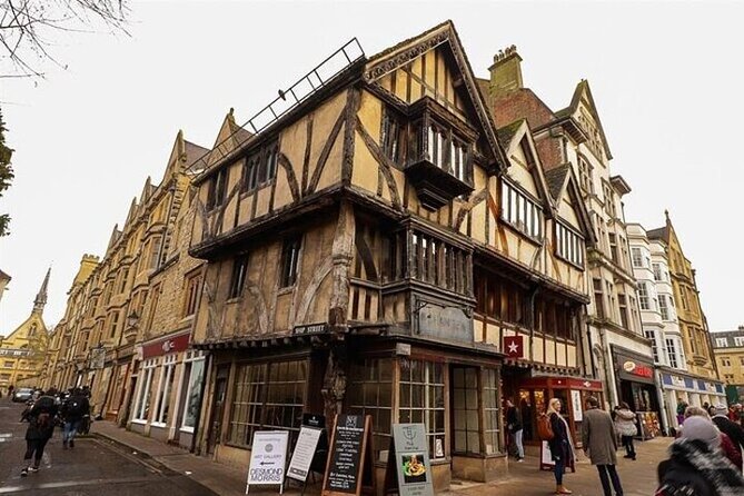 London City Airport To Oxford Private Transfer - The Drive to Oxford and What You Can Expect