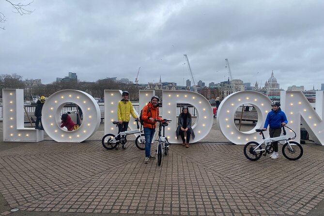 London E-Bike tour & Borough market - Starting at Blackfriars and learning the bike