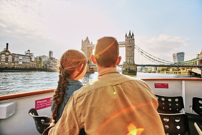 London Eye River Cruise - Live commentary from Paul, Hannah, Ian, and the team