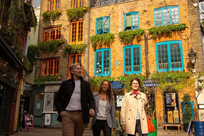 London Half Day Tour with a Local Guide: Private & Custom - The guides are the heart of the experience