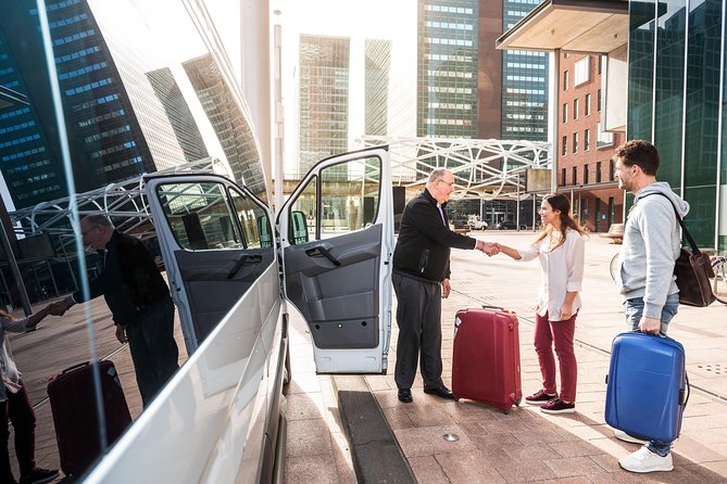 London Heathrow Airport Arrival Transfer (Airport to Southampton Hotel or Address) - What the Driver Service Is Supposed to Provide