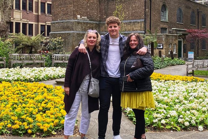 London Hidden Gardens Taxi Tour - St. Dunstan in the East turns ruins into a garden