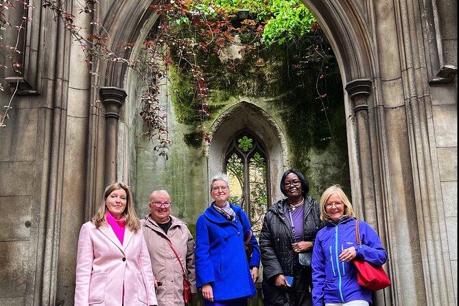 London Hidden Gardens Taxi Tour - Bloomsbury and St Pancras gardens keep the final stop flexible