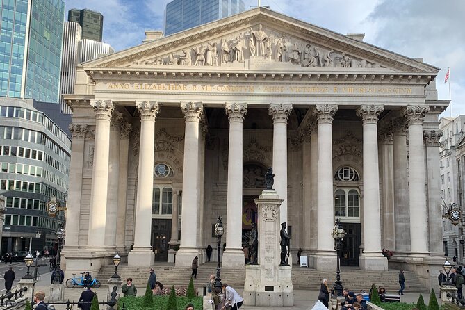 London Highlights Family-Friendly Walking Tour with Top Guide - The guides are the heart of the experience