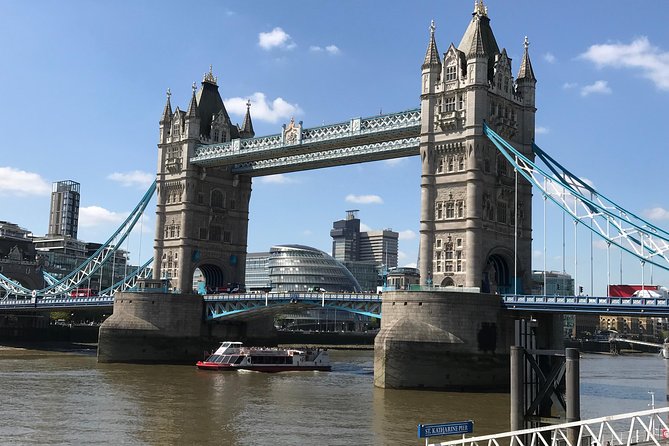 London Highlights : Private Walking Day Tour - The Tower of London and Tower Bridge