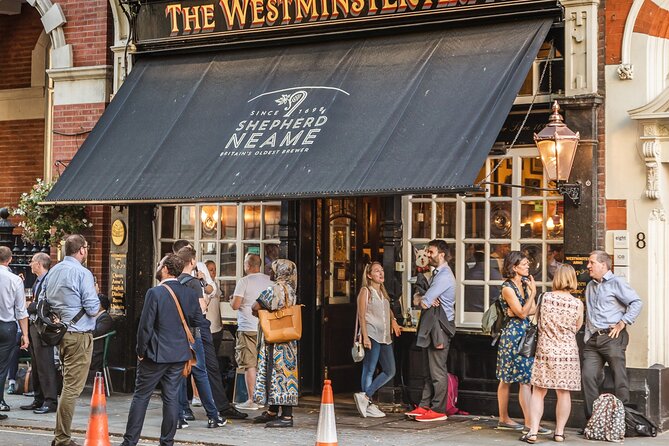 London Historic Pub Tour with a Local Tailored to Your Interests & Tastes - Six tastings, not six full pints