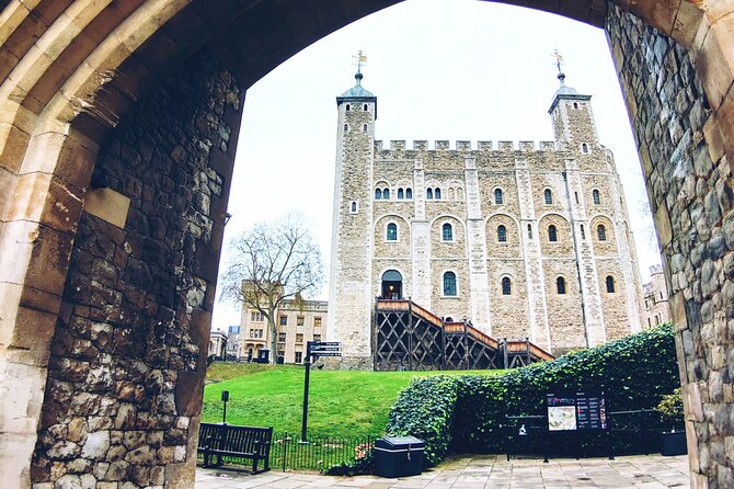 London In One Day - A Private & Bespoke Tour Itinerary - Starting with Buckingham Palace and Westminster
